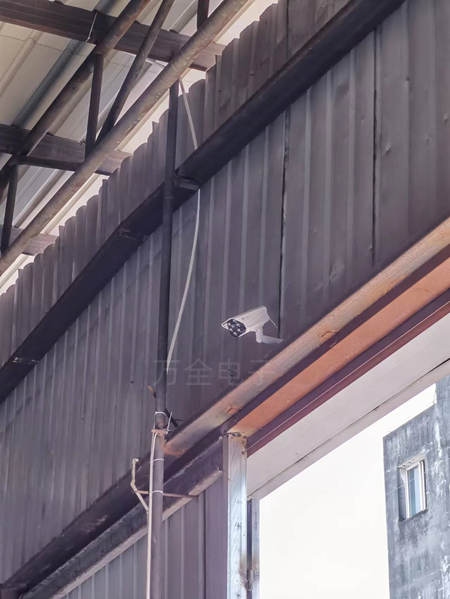 成都高溫紅色預(yù)警，倉庫監(jiān)控?cái)z像頭安裝安防工程