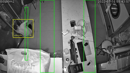 AI視頻聯(lián)網(wǎng)報警系統(tǒng)記錄下的一幕“縮骨功”