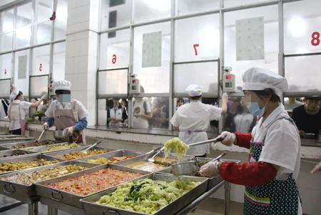 AI視頻聯(lián)網(wǎng)報警系統(tǒng)實現(xiàn)學(xué)校食品安全&ldquo;立體式&rdquo;監(jiān)管 